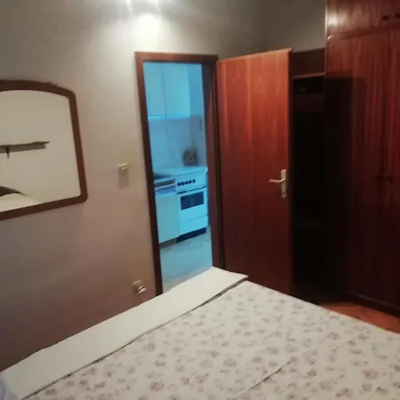 Apartment By The Sea Podgora, Makarska - 6705 *